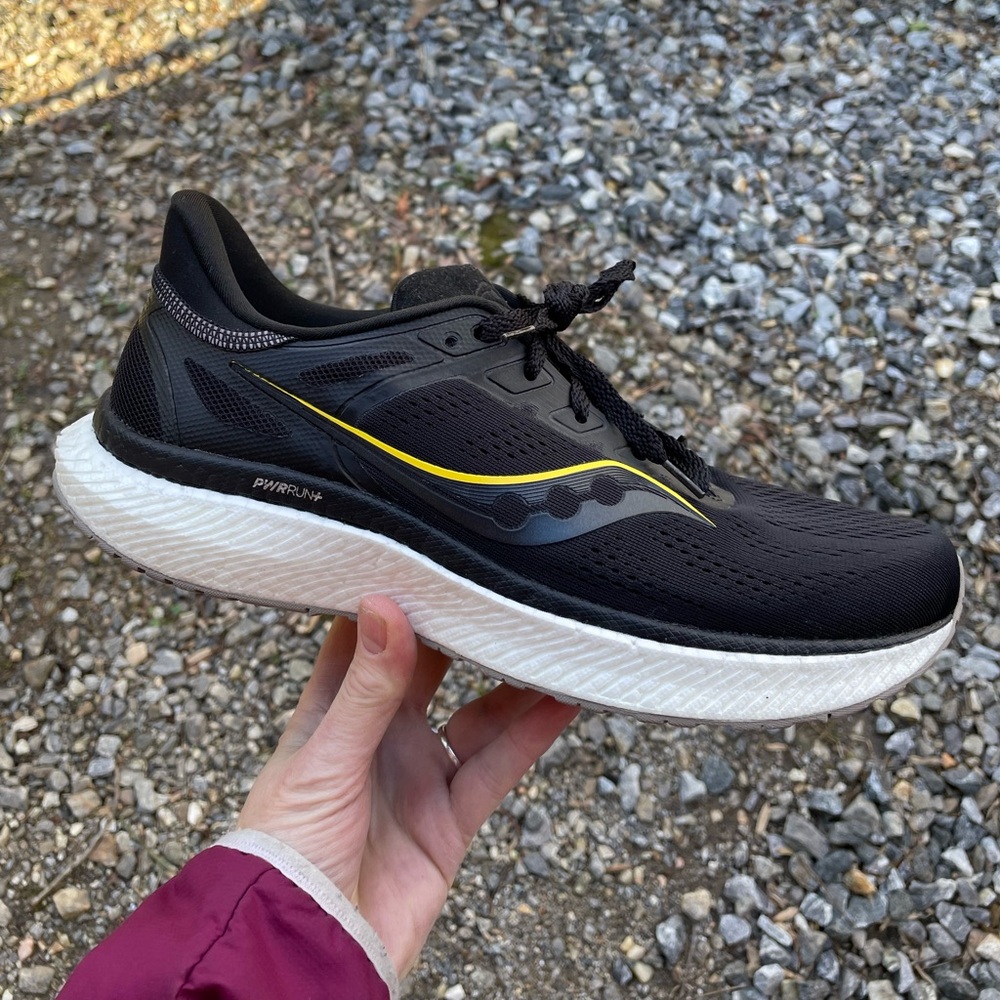 New Saucony Hurricane 23 Black Running Shoes Size 10 Men’s